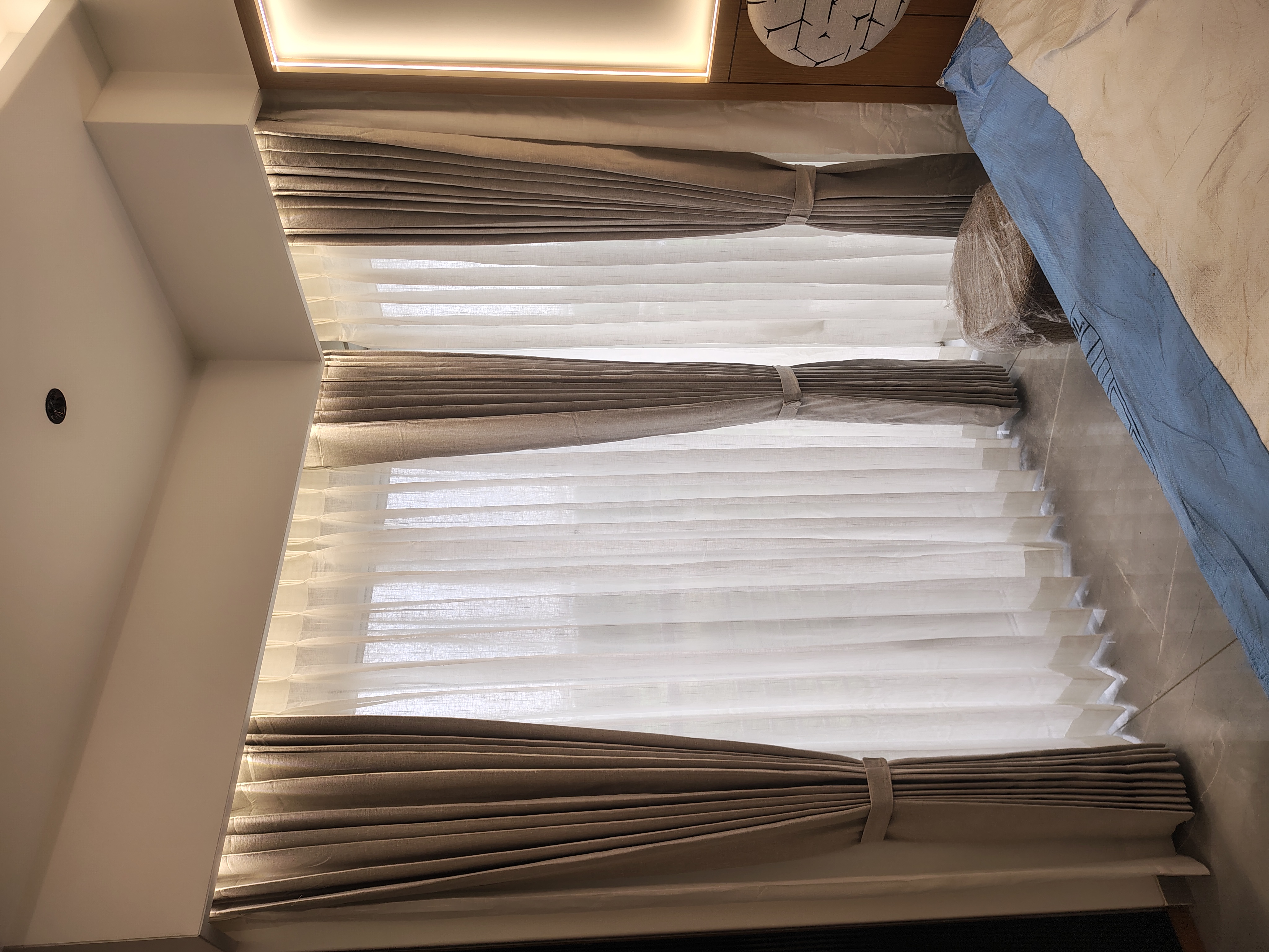 Curtain Designing Installation